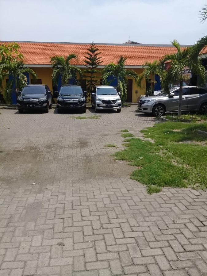 Kost Backpacker Hotel Sidoarjo Exterior photo