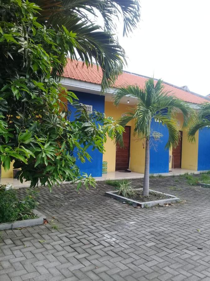 Kost Backpacker Hotel Sidoarjo Exterior photo