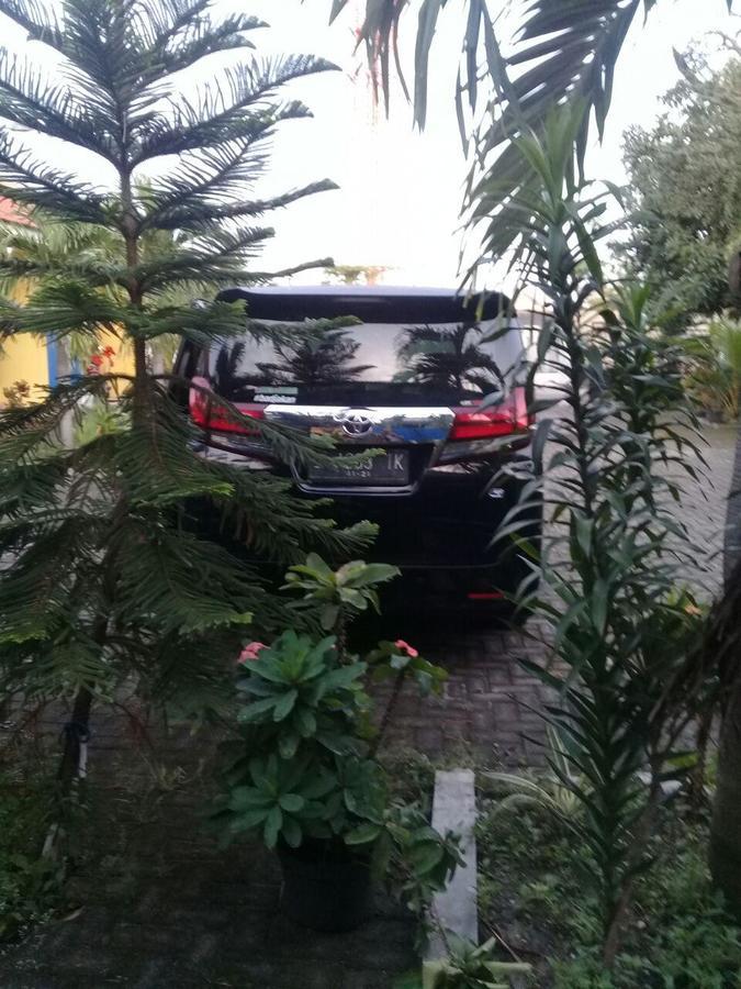 Kost Backpacker Hotel Sidoarjo Exterior photo